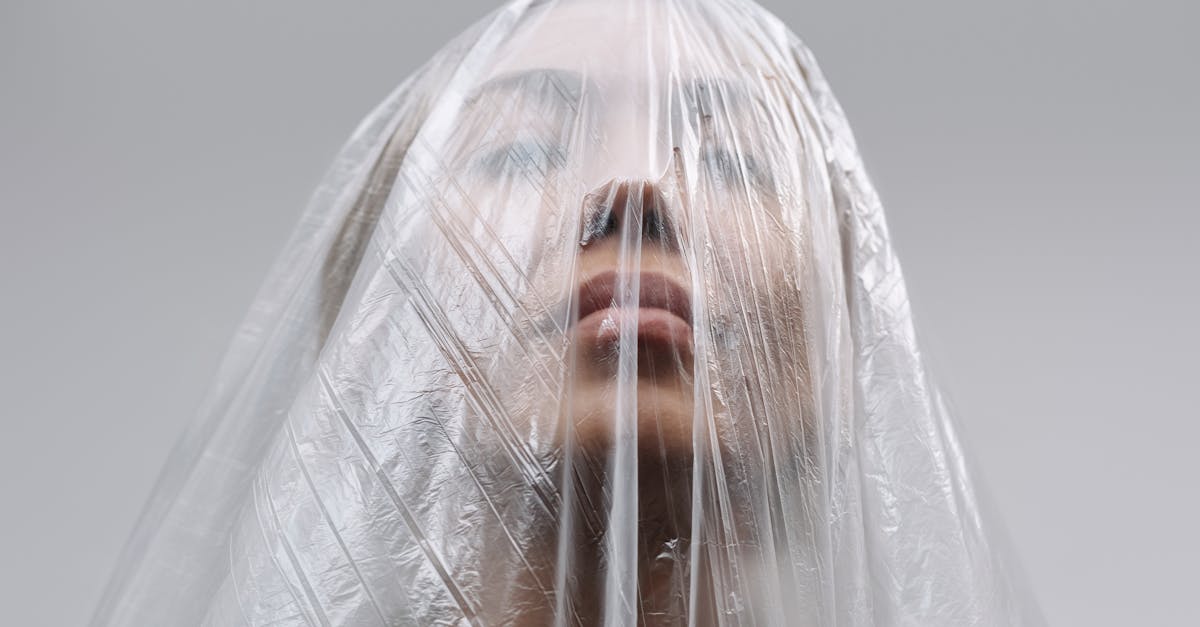 découvrez le concept de détachement, une notion clé en psychologie et en développement personnel. apprenez comment cultiver un état d'esprit équilibré et libre des attachements émotionnels pour améliorer votre bien-être et votre clarté d'esprit.