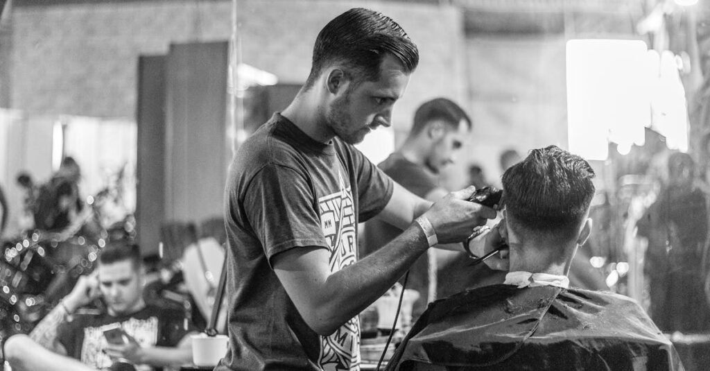 découvrez l'art de la coiffure avec nos stylistes professionnels. transformez votre look avec des coupes tendance, des colorations éclatantes et des conseils personnalisés pour sublimer votre style. prenez rendez-vous dès aujourd'hui et laissez-nous révéler votre beauté.