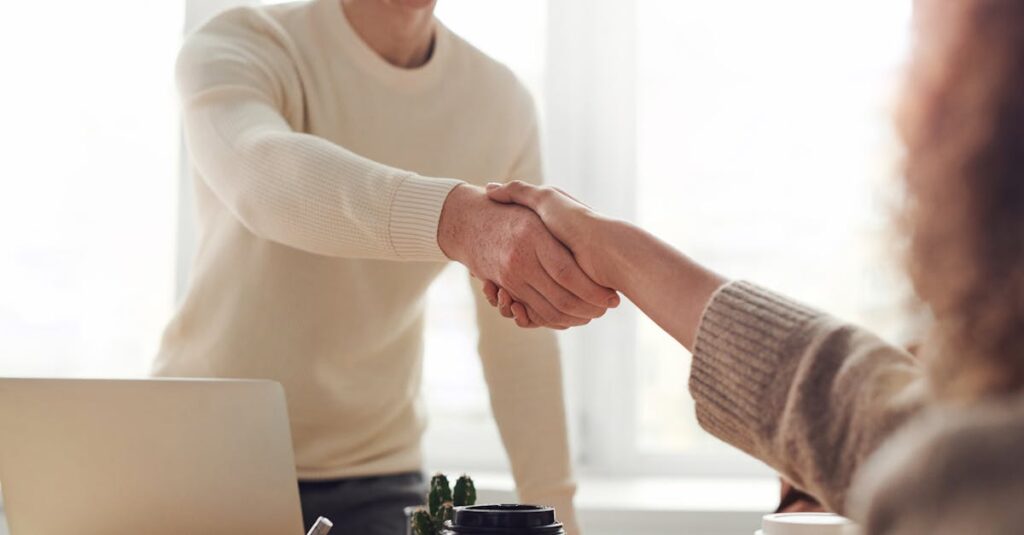 découvrez nos conseils essentiels pour réussir votre entretien d'embauche. préparez-vous avec des astuces sur les questions fréquentes, la présentation personnelle et les erreurs à éviter pour impressionner vos recruteurs.