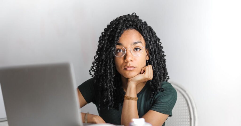 découvrez des stratégies efficaces pour optimiser votre recherche d'emploi. apprenez à cibler vos candidatures, à utiliser les réseaux sociaux et à préparer des entretiens avec succès, afin d'augmenter vos chances de décrocher le poste de vos rêves.