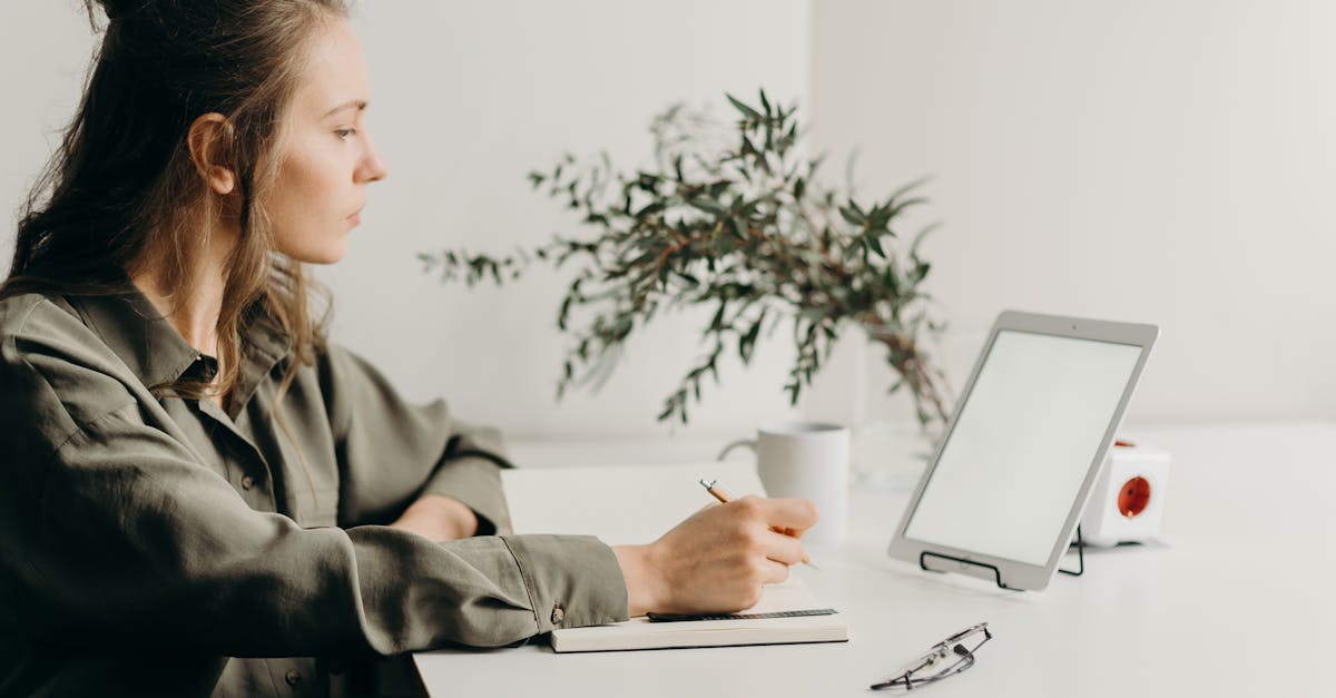 découvrez comment maximiser votre productivité au quotidien grâce à des astuces éprouvées et des outils innovants. apprenez à gérer votre temps de manière efficace, à définir des priorités et à rester motivé pour atteindre vos objectifs personnels et professionnels.