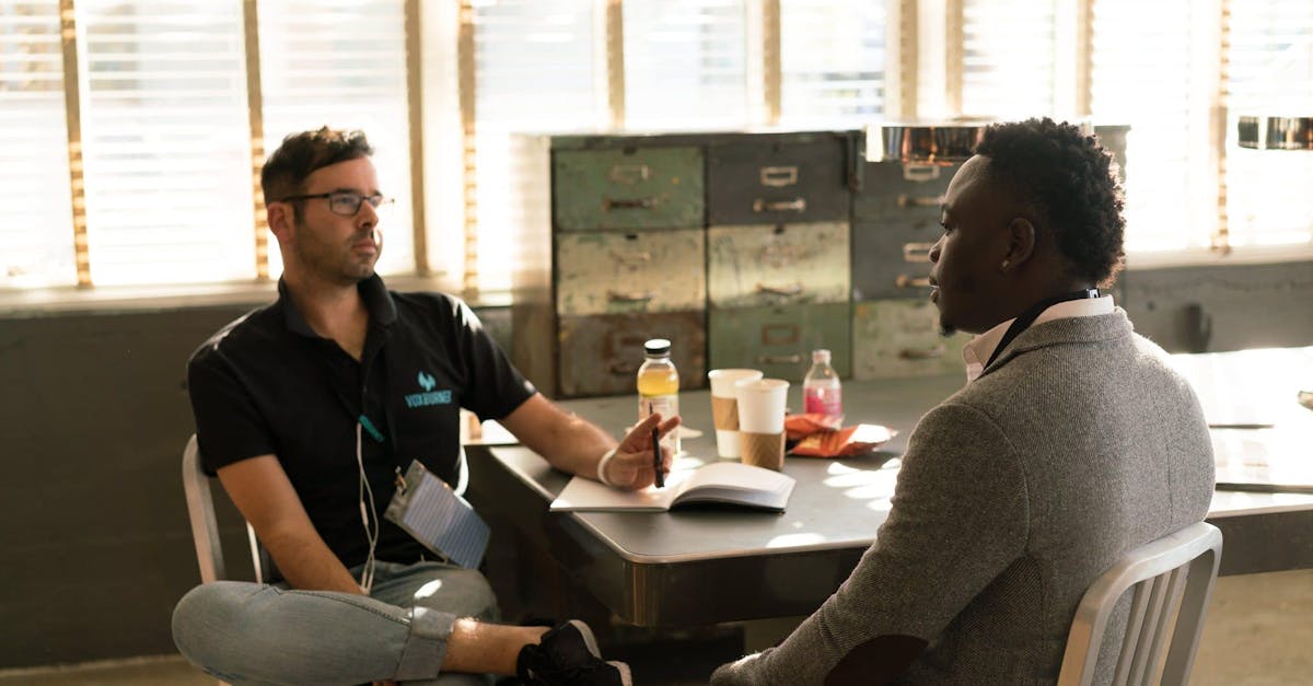 découvrez comment améliorer votre stratégie de recrutement grâce à une communication efficace. explorez les meilleures pratiques et conseils pour attirer les talents et optimiser votre processus de recrutement.