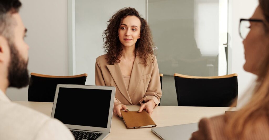 découvrez comment un recruteur spécialisé en communication peut transformer votre stratégie de sélection et attirer les meilleurs talents. optimisez votre équipe avec des experts compétents et passionnés par leur métier.