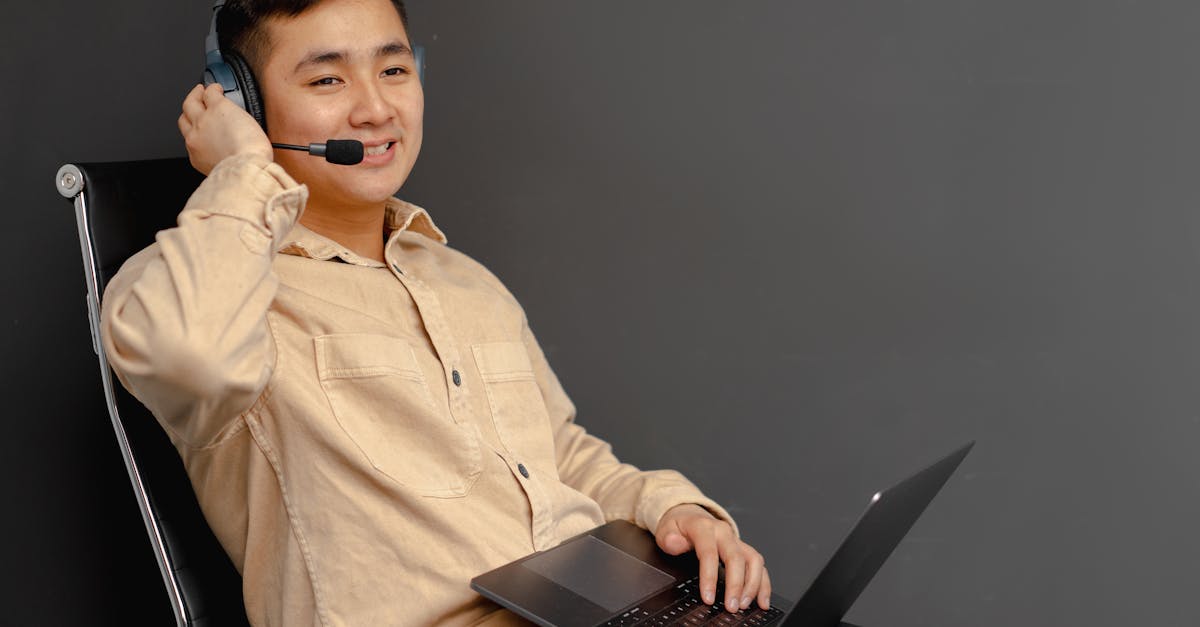 découvrez le rôle essentiel d'un agent de service client, garant de la satisfaction client. apprenez les compétences clés requises pour exceller dans ce métier dynamique et enrichissant, ainsi que les opportunités de carrière qui s'offrent à vous.
