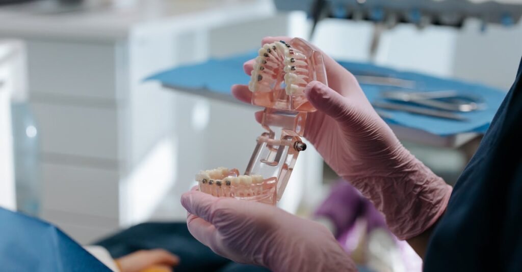 découvrez le métier de technicien dentaire, un expert en prothèses et appareils dentaires. apprenez-en davantage sur ses compétences, ses formations et son rôle essentiel dans le domaine de la santé bucco-dentaire.