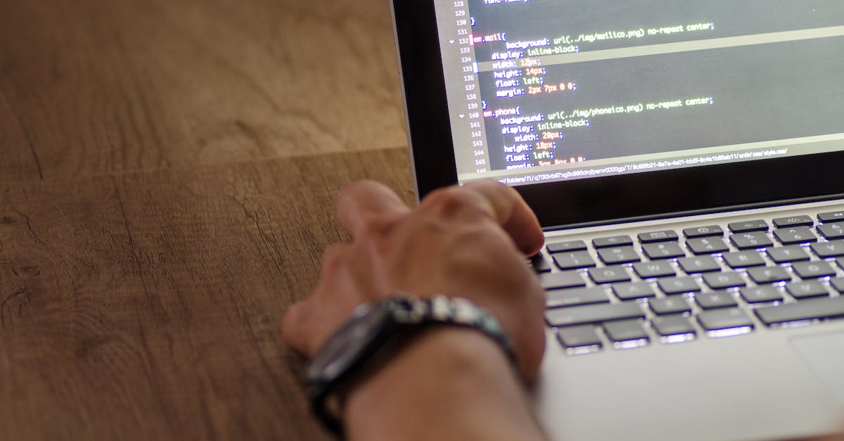 découvrez les compétences et les outils essentiels pour devenir un développeur compétent. apprenez les langages de programmation, les frameworks modernes et les meilleures pratiques du secteur pour créer des applications innovantes et performantes.