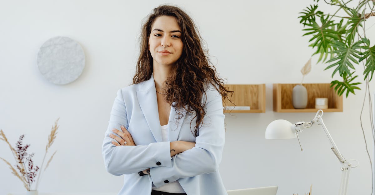 découvrez les caractéristiques d'un patron exceptionnel : leadership inspirant, prise de décision efficace et capacité à motiver une équipe. apprenez comment développer ces compétences pour devenir un leader apprécié et respecté dans votre domaine.