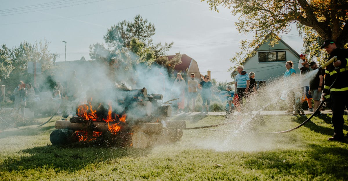 découvrez le monde fascinant des pompiers, ces héros du quotidien qui sauvent des vies et protègent nos communautés. plongez dans leur univers, leurs missions et leur engagement indéfectible face aux dangers.
