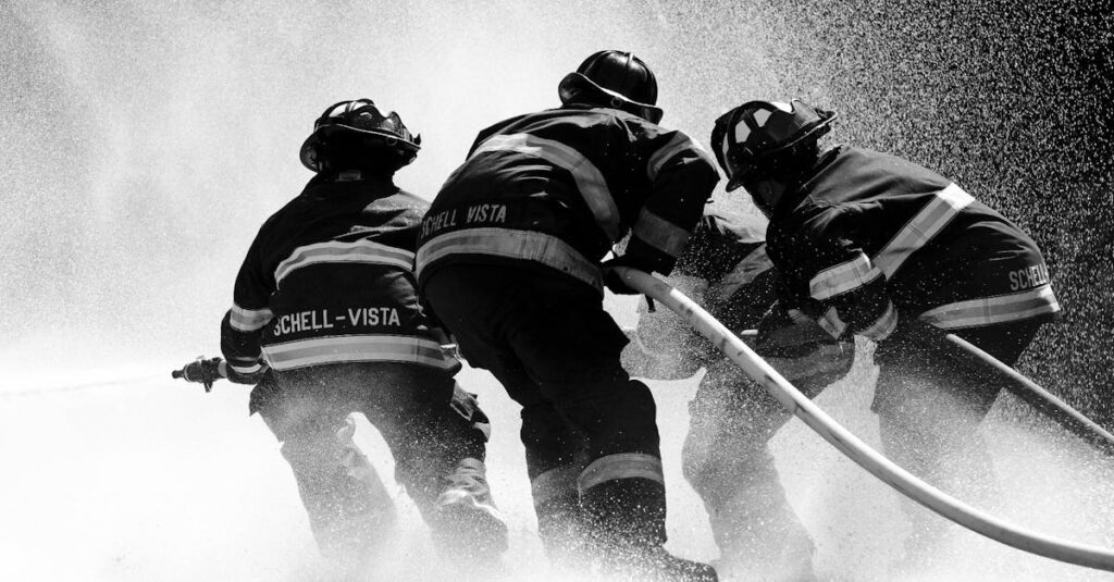 découvrez le métier de pompier, un travail héroïque et essentiel dédié à la protection des vies et des biens. explorez les missions, les défis et les formations qui font de ces professionnels des héros du quotidien.