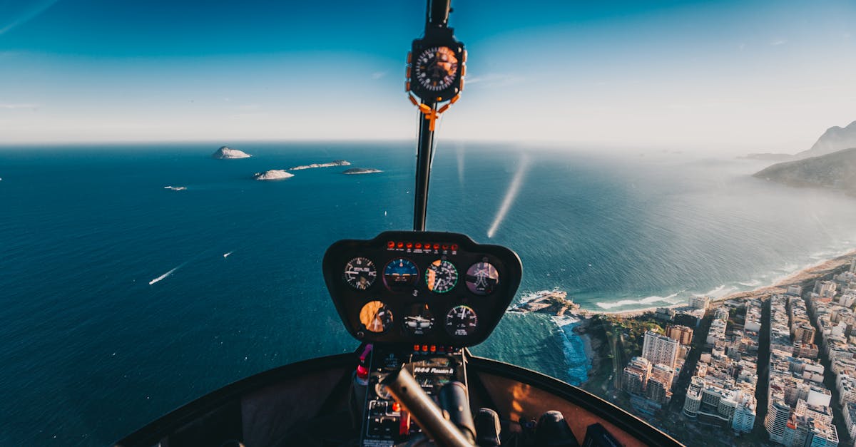 devenez pilote d'hélicoptère et vivez des sensations uniques dans les airs. découvrez les formations, les compétences requises et les opportunités passionnantes d'une carrière palpitante dans l'aviation.