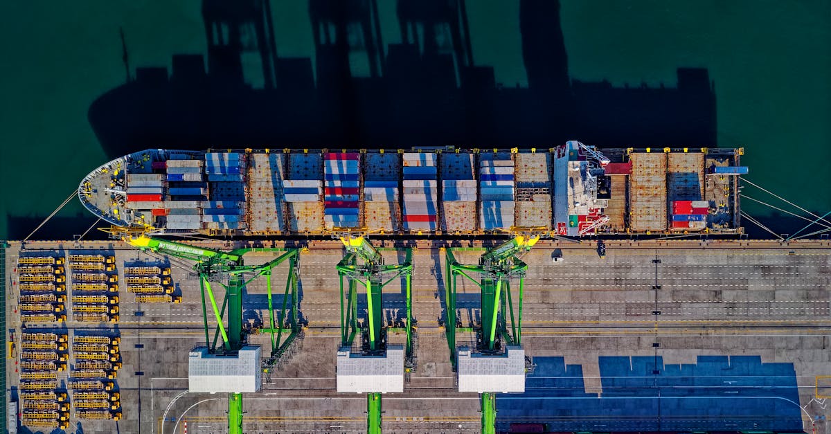 découvrez le monde de la logistique, une discipline essentielle qui optimise les chaînes d'approvisionnement et assure une gestion efficace des flux de marchandises. apprenez comment la logistique contribue au succès des entreprises en améliorant la distribution, réduisant les coûts et garantissant la satisfaction client.