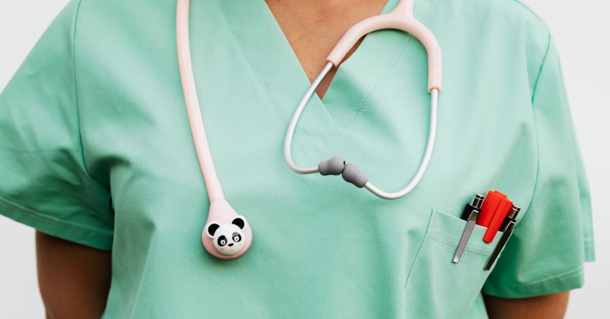 découvrez le rôle essentiel d'un assistant de soins infirmiers, acteur clé dans le secteur de la santé. apprenez-en davantage sur les compétences requises, les formations disponibles et les opportunités de carrière dans ce domaine passionnant et en constante évolution.