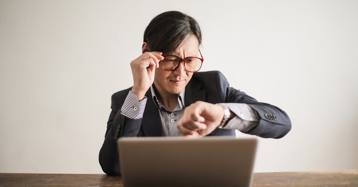découvrez l'évaluation des heures supplémentaires : optimisez la gestion de votre temps et augmentez la productivité de votre équipe grâce à des stratégies efficaces et des outils adaptés.