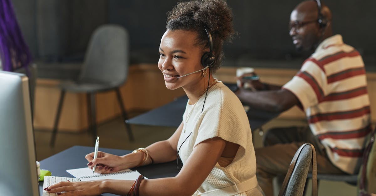 découvrez le rôle essentiel du réceptionniste dans le monde professionnel. explorez les compétences requises, les tâches quotidiennes et l'importance de cette fonction dans la gestion d'une entreprise. apprenez comment un réceptionniste contribue à l'accueil des clients et à l'image de marque.