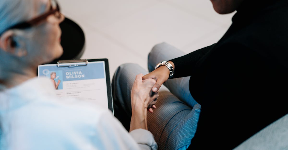 découvrez comment créer un résumé efficace qui met en valeur vos compétences, expériences et réalisations. apprenez les meilleures pratiques pour rédiger un document percutant qui attire l'attention des recruteurs et vous aide à décrocher le poste de vos rêves.