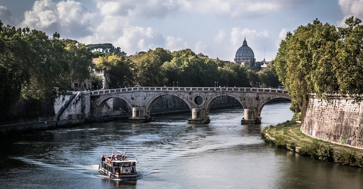 découvrez la magie de rome, la ville éternelle où l'histoire, l'art et la gastronomie se rencontrent. explorez ses monuments emblématiques comme le colisée et le vatican, flânez dans ses rues pittoresques et savourez ses délices culinaires. plongez dans l'âme italienne au cœur de cette métropole fascinante.