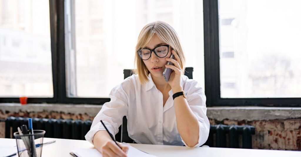 découvrez le rôle essentiel du secrétaire dans l'organisation et la gestion administrative. apprenez-en plus sur les compétences requises, les responsabilités et les opportunités offertes dans ce métier dynamique.