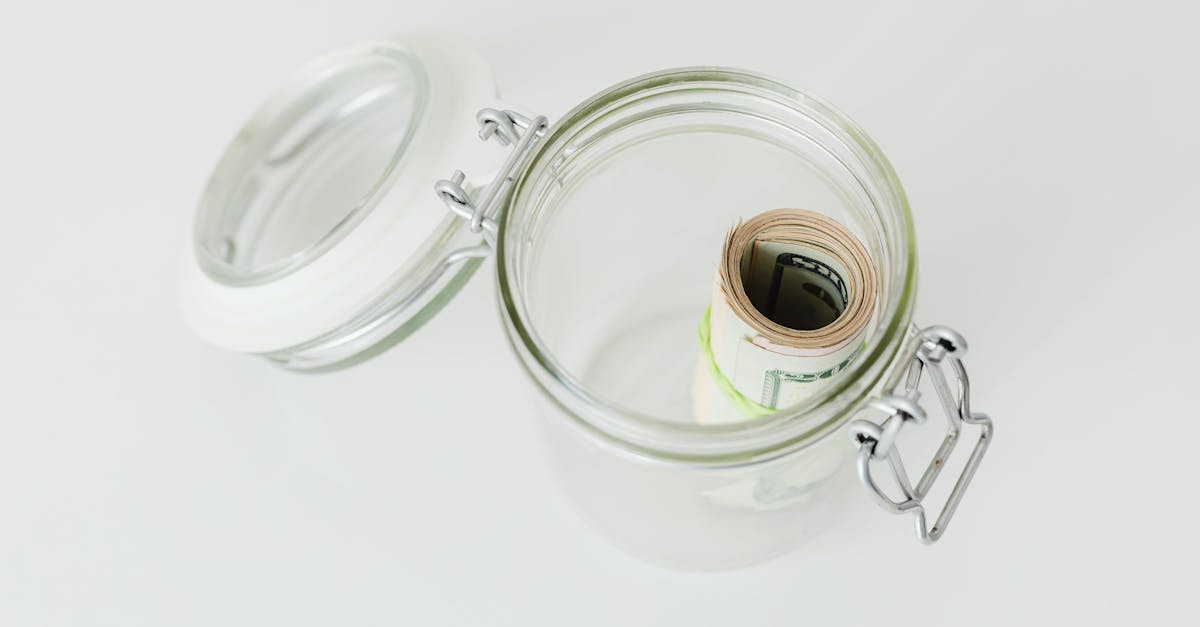 découvrez tout ce qu'il faut savoir sur le dépôt de garantie : définition, montant, conditions de restitution et conseils pratiques pour protéger vos droits en tant que locataire ou bailleur.