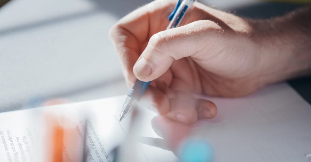 découvrez notre modèle de contrat étudiant, conçu pour encadrer les droits et obligations entre les étudiants et leurs établissements. assurez-vous de bénéficier d'une expérience éducative claire et sereine en définissant les modalités de votre parcours académique.