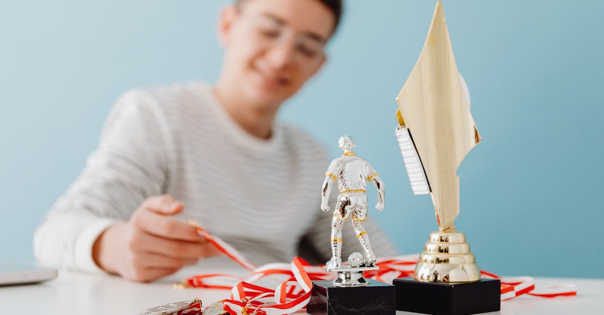 découvrez l'importance de la reconnaissance au sein des équipes et comment elle peut booster la motivation, renforcer les liens et améliorer la performance collective. apprenez des stratégies efficaces pour mettre en avant les réussites de chacun.