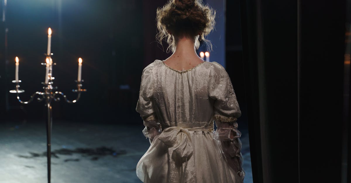 découvrez l'art de l'acting, une discipline passionnante qui mêle performance, émotion et créativité. apprenez les techniques pour incarner des personnages, améliorer votre jeu d'acteur et captiver votre audience à travers des formations et des conseils d'experts.