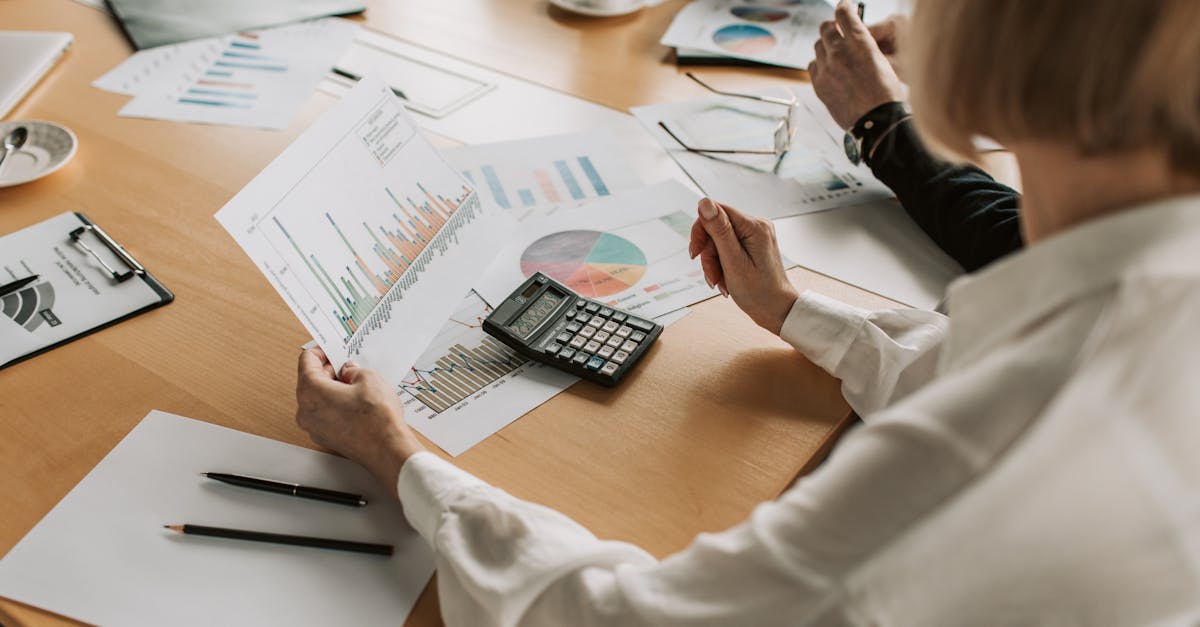 découvrez l'importance des chiffres d'affaires dans le monde des affaires. apprenez comment analyser et utiliser les données financières pour prendre des décisions éclairées et optimiser la rentabilité de votre entreprise.