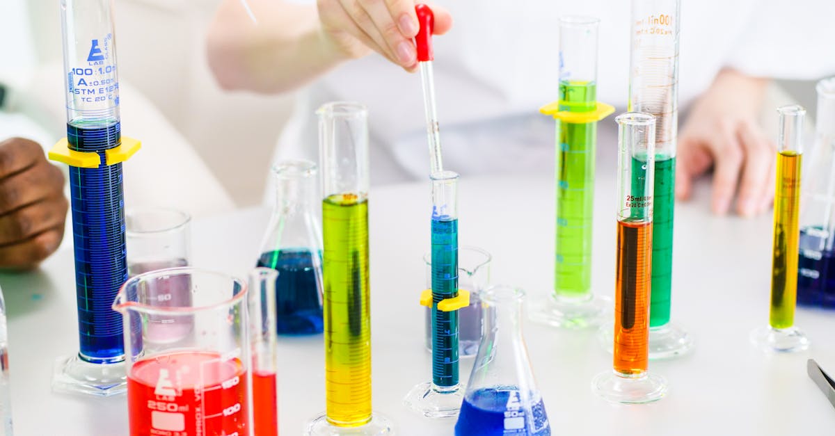 découvrez le rôle essentiel de l'assistant éducatif, un professionnel dévoué à l'accompagnement des élèves dans leur apprentissage. apprenez comment ces agents soutiennent les enseignants, favorisent l'inclusion, et aident à créer un environnement d'apprentissage positif et stimulant.