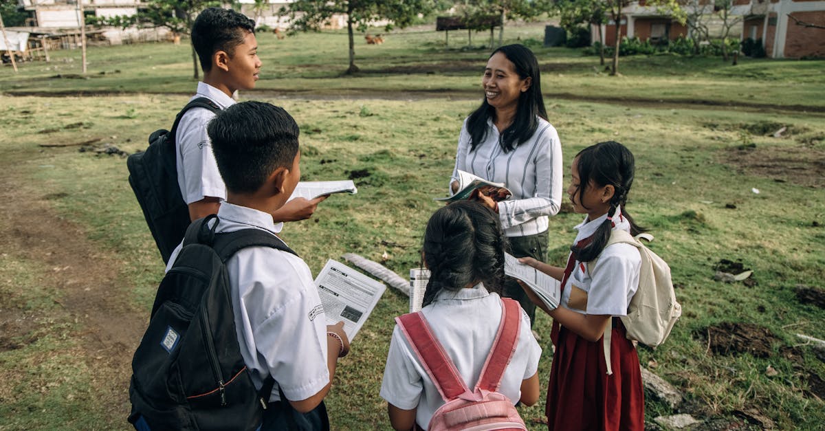 découvrez le rôle essentiel d'un conseiller éducatif, qui accompagne les étudiants dans leur parcours académique et professionnel. obtenez des conseils personnalisés pour choisir la meilleure voie d'études et surmonter les défis scolaires.