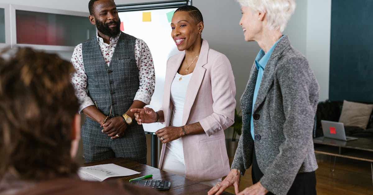 découvrez l'art de l'elevator pitch, une technique essentielle pour présenter efficacement vos idées en un temps record. apprenez à capter l'attention de vos interlocuteurs et à susciter leur intérêt grâce à des conseils pratiques et des exemples concrets. transformez vos présentations en réussites percutantes!