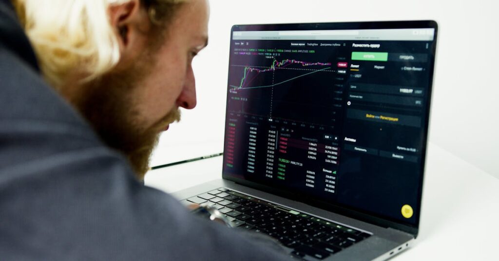 découvrez le rôle essentiel d'un analyste financier, expert dans l'analyse des données économiques et la prise de décisions stratégiques. apprenez comment ces professionnels contribuent à la santé financière des entreprises en évaluant les performances, en prédisant les tendances et en proposant des solutions adaptées.