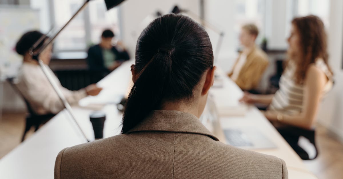 découvrez les enjeux et les bénéfices du management hiérarchique, une structure organisationnelle qui définit clairement les rôles et responsabilités au sein d'une entreprise, favorisant ainsi la prise de décision et l'efficacité opérationnelle.