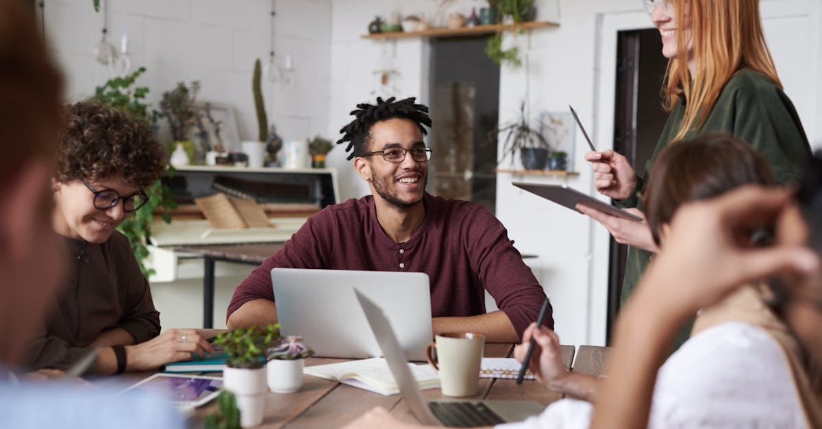 découvrez notre programme de stages unique, offrant aux étudiants et jeunes diplômés l'opportunité d'acquérir une expérience précieuse dans un environnement professionnel dynamique. rejoignez-nous pour développer vos compétences et donner un coup de pouce à votre carrière.