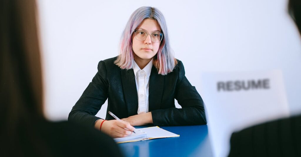 préparez-vous efficacement à votre entretien d'embauche avec nos conseils et astuces pratiques. découvrez comment répondre aux questions courantes, mettre en avant vos compétences et faire une impression mémorable sur le recruteur.