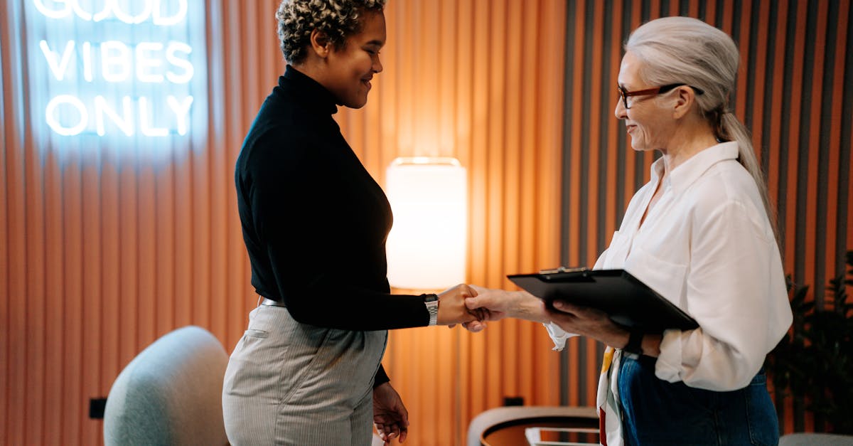 préparez-vous efficacement à votre entretien d'embauche avec nos conseils pratiques, astuces et stratégies pour impressionner les recruteurs et décrocher le poste de vos rêves.