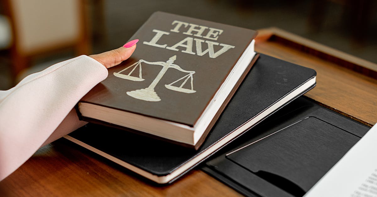 découvrez le rôle essentiel des juges dans le système judiciaire. informez-vous sur leurs responsabilités, leurs décisions et leur impact sur la justice et la société.