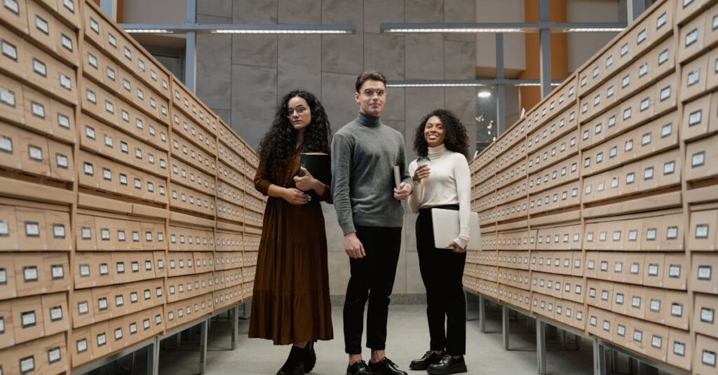 découvrez le rôle essentiel des bibliothécaires dans la gestion de l'information et la promotion de la culture. apprenez comment ces professionnels passionnés facilitent l'accès aux ressources et accompagnent les usagers dans leur recherche documentaire.