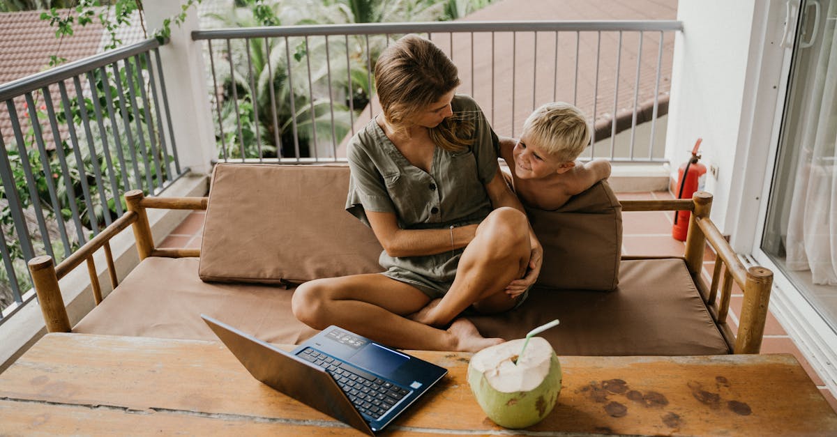 découvrez les avantages du travail à distance : flexibilité, équilibre vie professionnelle-vie personnelle, et nouvelles opportunités. apprenez comment optimiser votre productivité et favoriser votre bien-être tout en travaillant depuis chez vous.