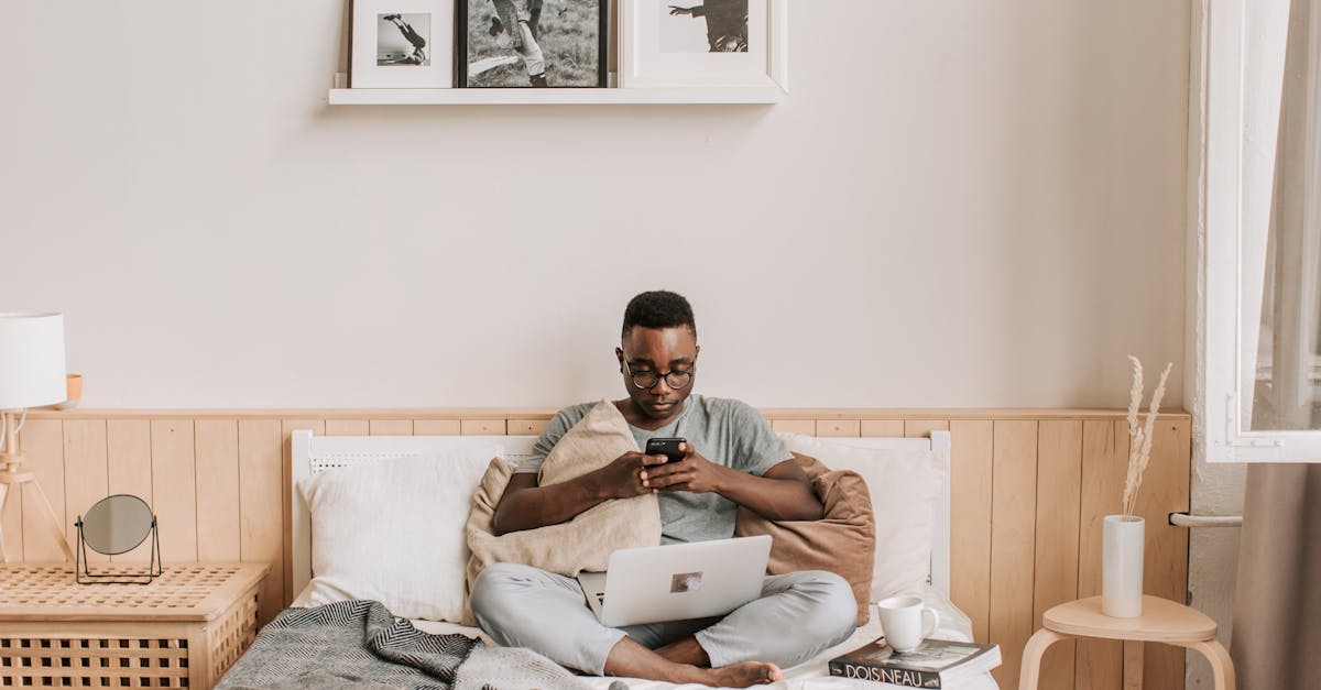 découvrez les avantages et les défis du travail à distance. explorez les meilleures pratiques pour rester productif et équilibré tout en travaillant de chez vous. rejoignez la révolution du télétravail et améliorez votre qualité de vie professionnelle.