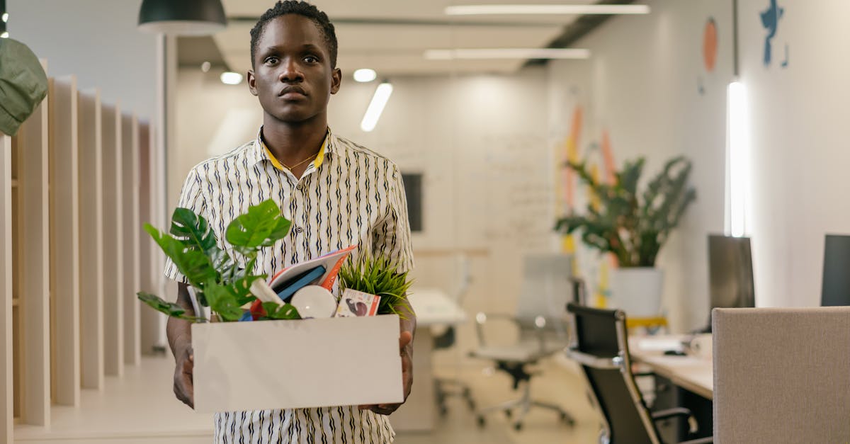 découvrez notre guide sur la résignation : ses causes, ses effets et comment surmonter ce sentiment pour retrouver motivation et épanouissement personnel.