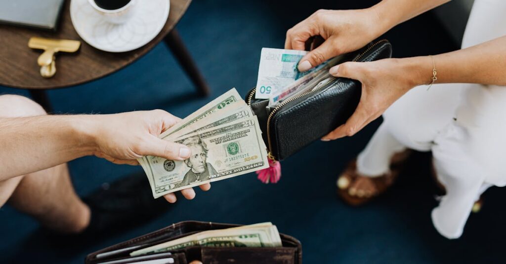découvrez nos conseils pratiques et stratégies efficaces pour négocier votre salaire avec succès. apprenez à valoriser vos compétences et à maximiser vos opportunités professionnelles grâce à une discussion salariale bien préparée.
