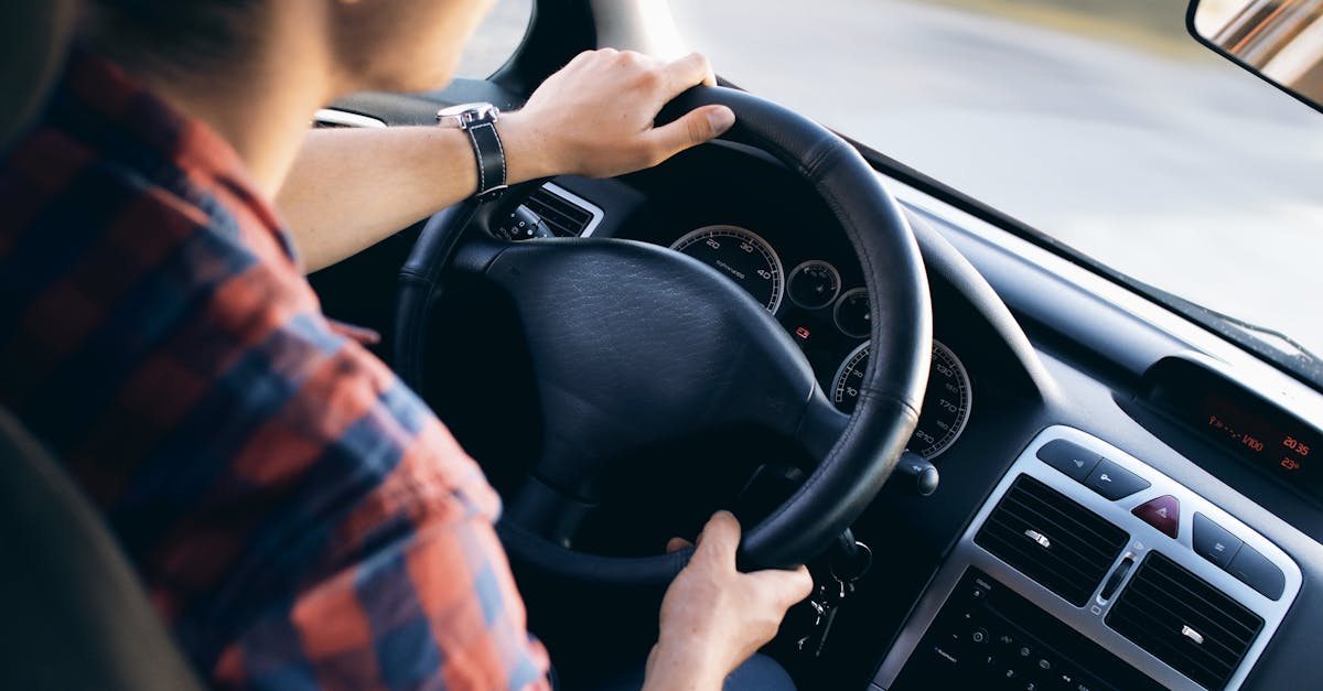 découvrez le monde fascinant des chauffeurs de camion et les défis quotidiens de cette profession essentielle. apprenez-en davantage sur les responsabilités, les compétences requises et les opportunités de carrière dans le secteur du transport routier.