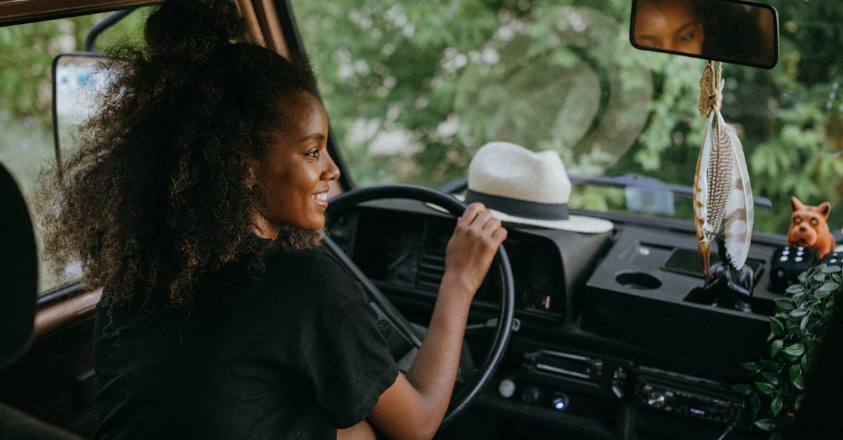 découvrez nos services de vtc avec des chauffeurs professionnels et ponctuels, prêts à vous offrir un trajet confortable et sécurisé. réservez facilement en ligne et profitez d'une expérience de transport haut de gamme.