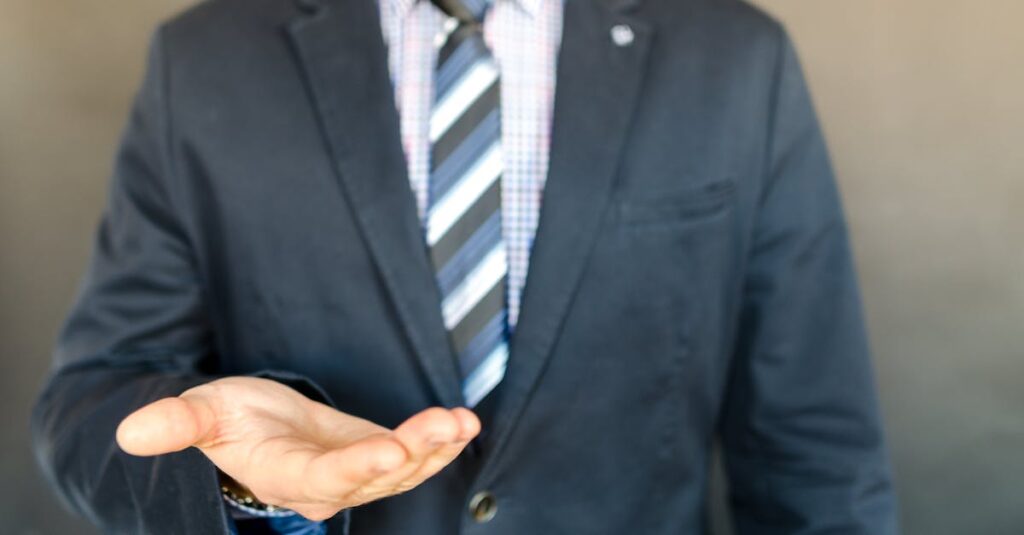 découvrez l'importance du langage corporel dans la communication. apprenez à décoder les gestes, expressions et postures pour améliorer vos interactions personnelles et professionnelles.