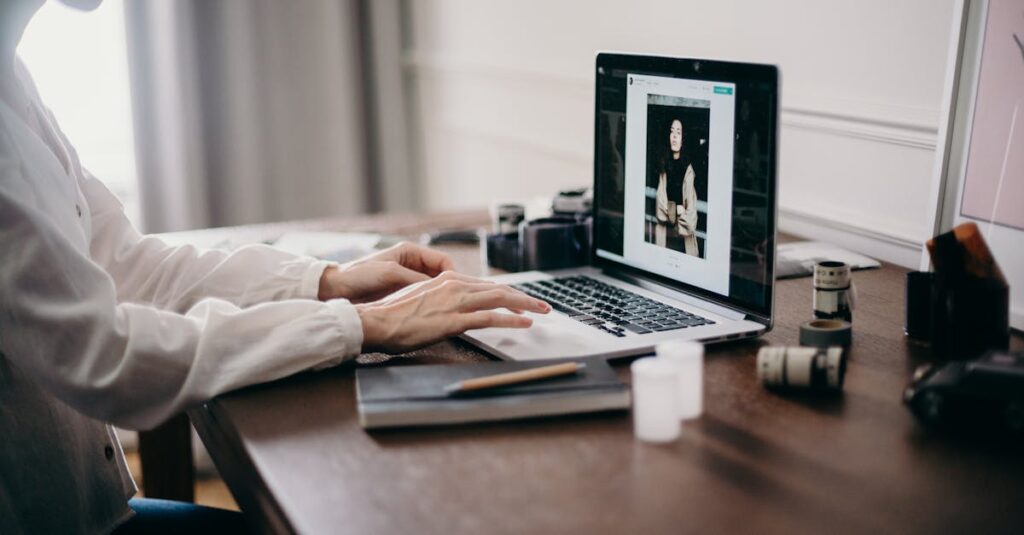 découvrez notre outil d'édition performant qui vous permet de créer, modifier et perfectionner vos contenus en toute simplicité. que vous soyez un professionnel de l'écriture ou un amateur passionné, notre éditeur vous offre des fonctionnalités puissantes pour donner vie à vos idées.
