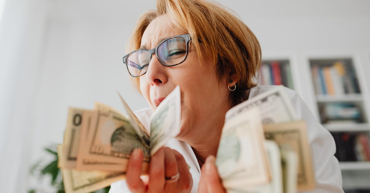 découvrez les revenus des esthéticiennes indépendantes et explorez les facteurs qui influencent leur salaire. apprenez comment maximiser vos gains dans le secteur de l'esthétique tout en développant votre clientèle.