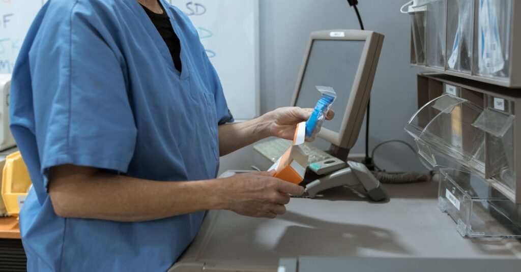 découvrez le rôle essentiel d'un assistant médical, qui assure un soutien précieux aux professionnels de santé. apprenez-en davantage sur ses responsabilités, ses compétences indispensables et son impact sur la qualité des soins. idéal pour ceux qui envisagent une carrière dans le domaine médical.