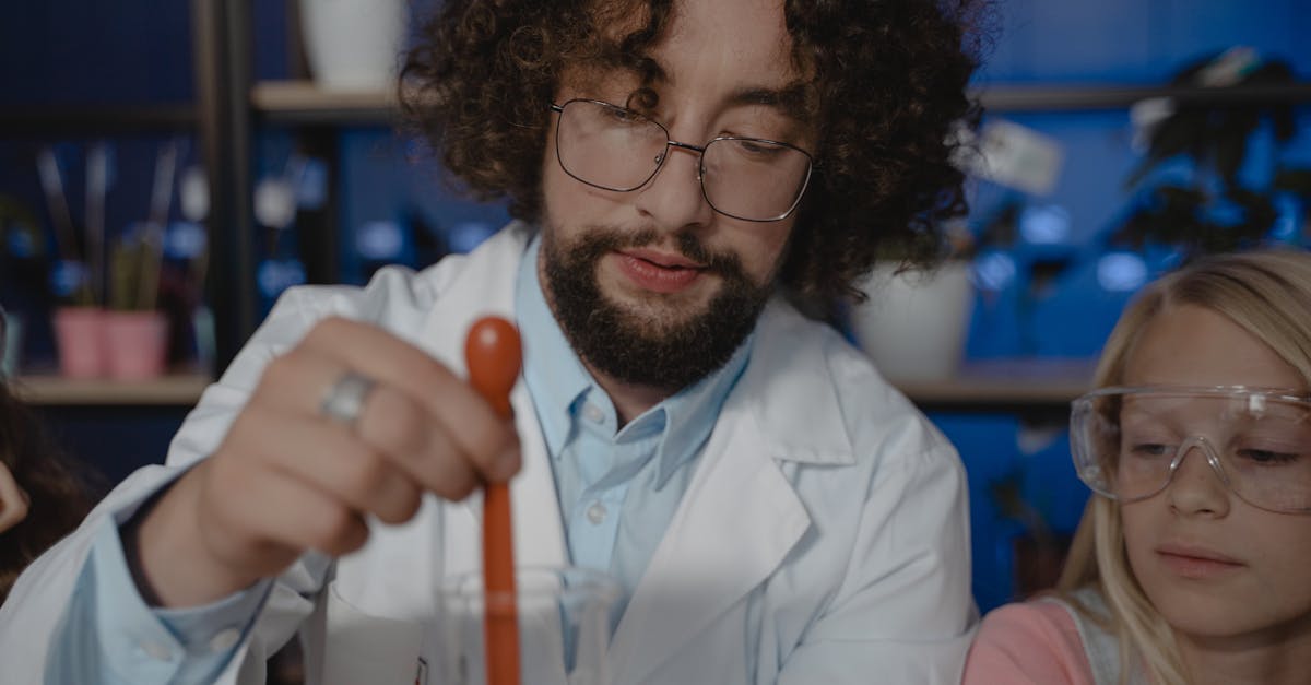 découvrez le rôle essentiel d'un enseignant en éducation physique : motiver les élèves, promouvoir un mode de vie actif et enseigner les compétences sportives. explorez les méthodes et stratégies pour inspirer la passion du mouvement chez les jeunes.
