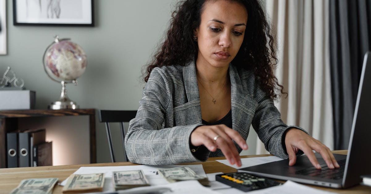 découvrez comment définir vos attentes salariales avec précision et confiance. apprenez à évaluer votre valeur sur le marché du travail et à aborder les négociations salariales lors de vos entretiens d'embauche.