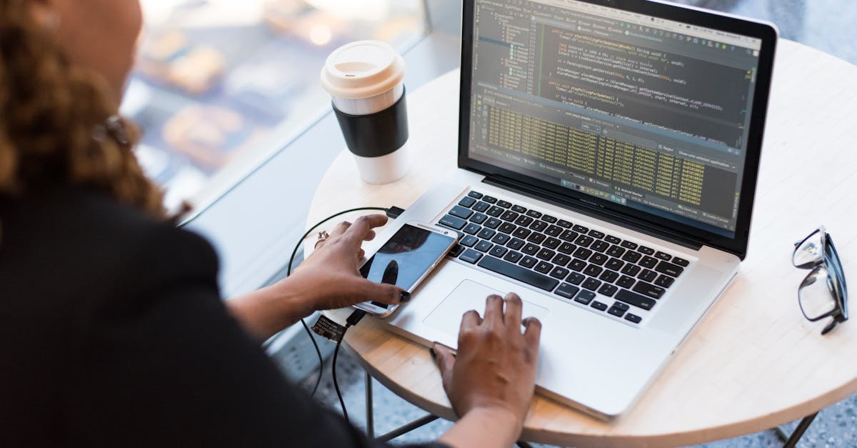 découvrez le rôle essentiel d'un ingénieur logiciel dans le développement de solutions technologiques innovantes. apprenez-en davantage sur les compétences requises, les technologies utilisées et les opportunités de carrière passionnantes dans ce domaine en pleine expansion.