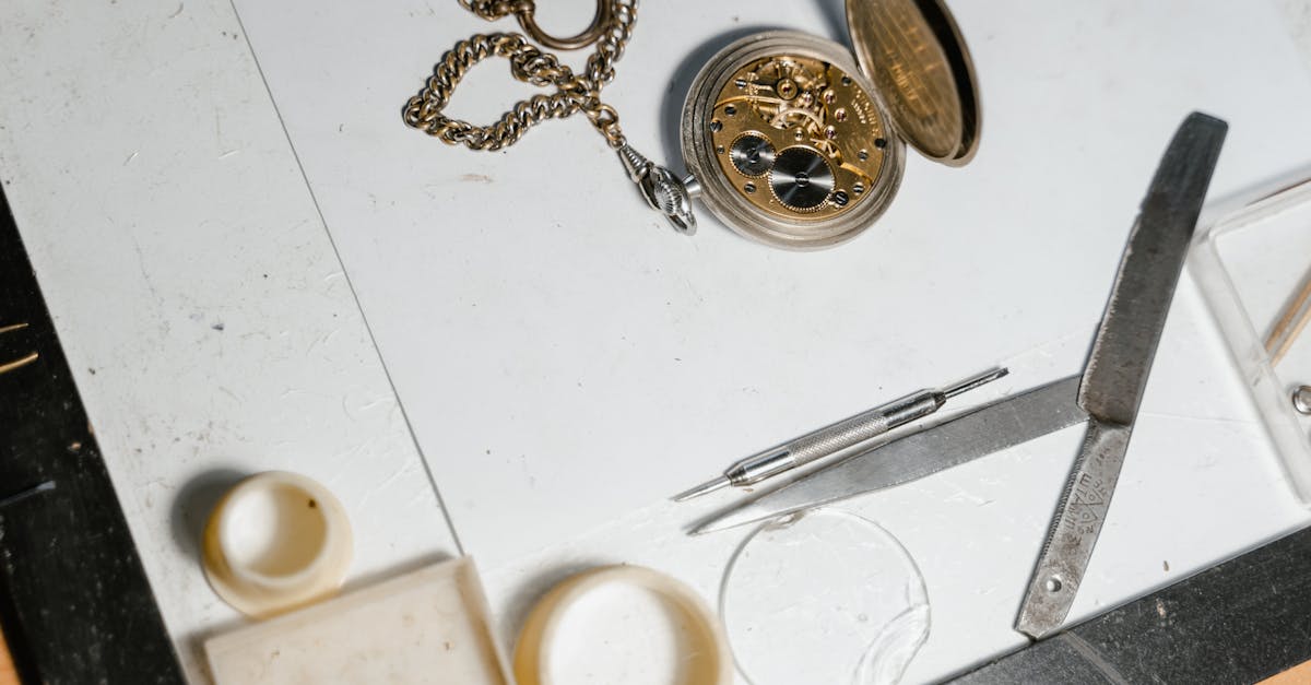 découvrez l'art de l'horlogerie avec notre guide complet sur la fabrication de montres, les techniques traditionnelles et modernes, et les marques emblématiques qui façonnent cette industrie fascinante. plongez dans l'univers du temps et des précisions horlogères.